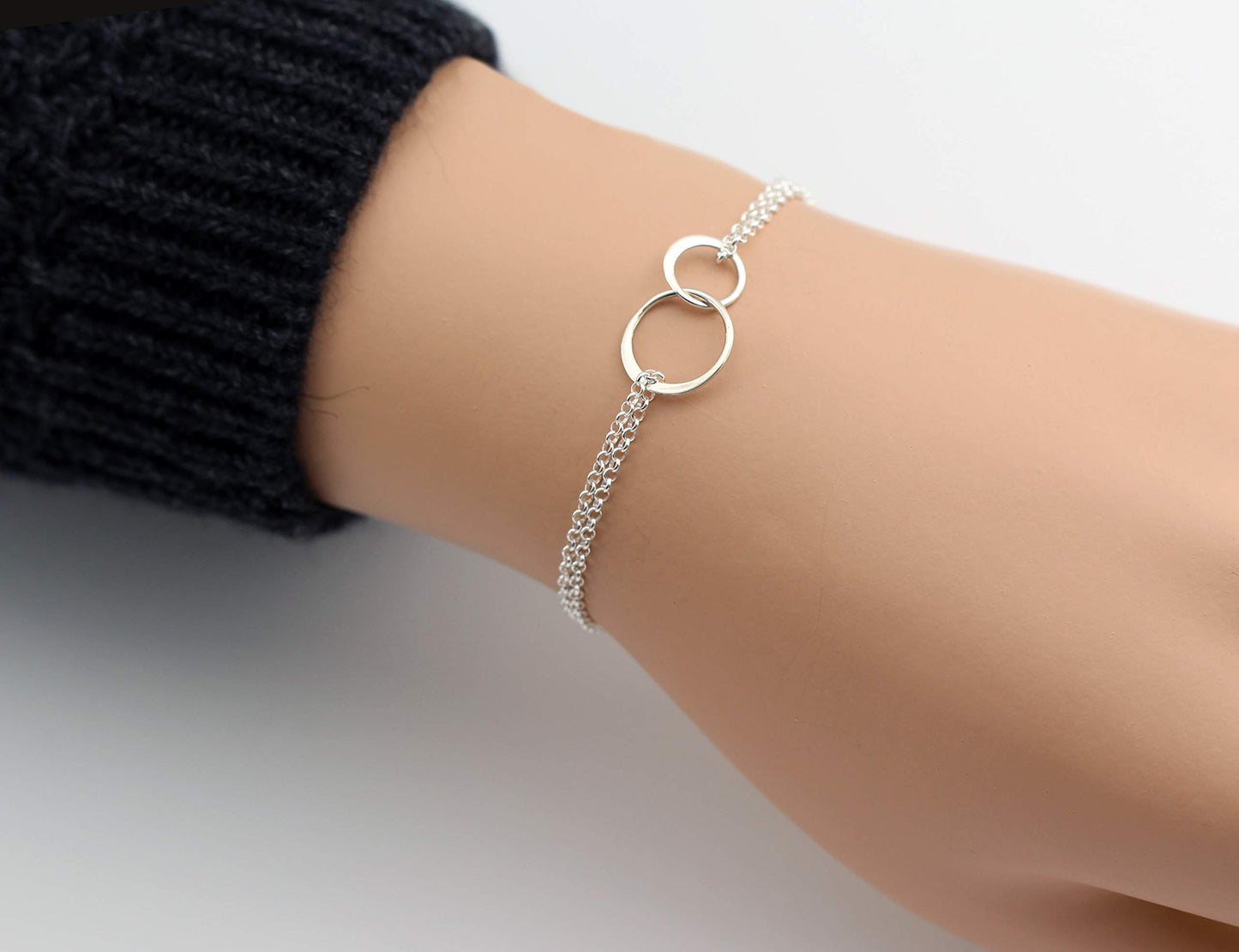 Granddaughter Gifts from Grandma • Jewelry for Grandmother Granddaughter Gifts • Sterling Silver Interlocking Connected Eternity Circles Bracelet • Handmade Bracelet for Women Girls